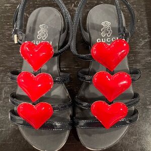 Gucci Girls Blue And Red Patent Leather Heart Sandals Size 28